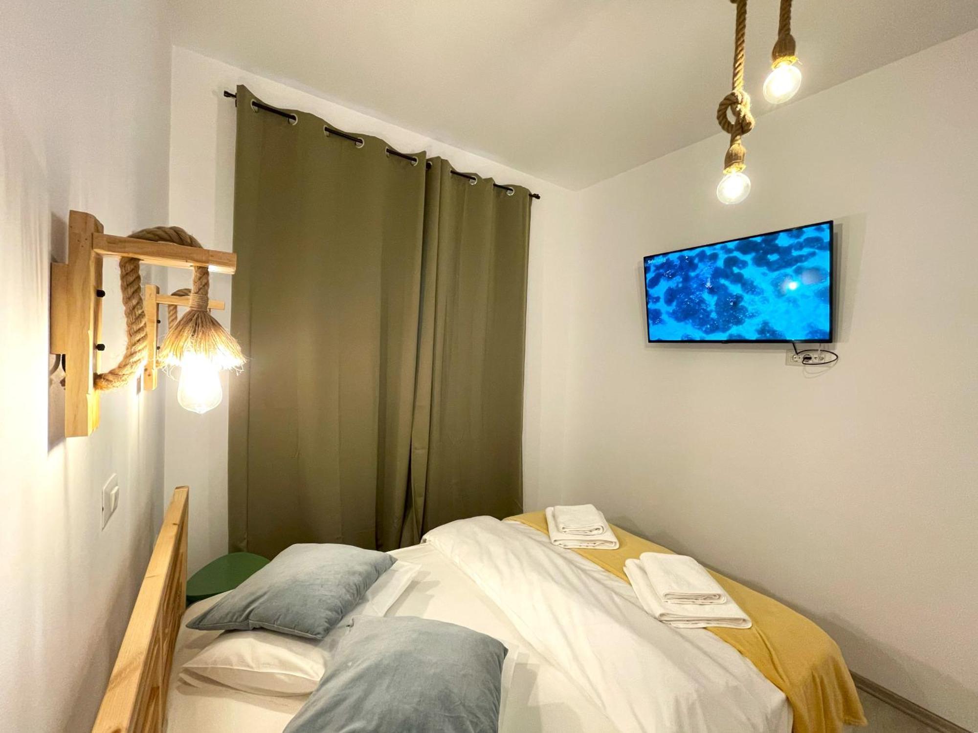 בוסטאני Cozy Riverfront Apartments With Garden And Mountain View מראה חיצוני תמונה
